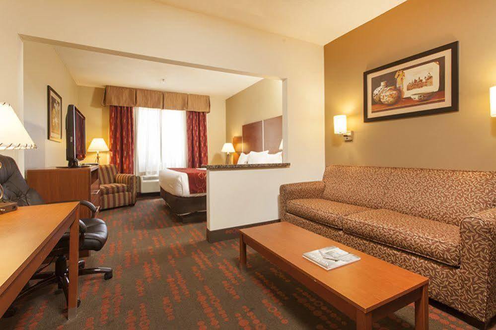 Holiday Inn Express & Suites - Santa Fe, An Ihg Hotel Екстер'єр фото